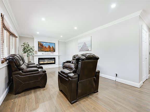 4th image of 1634 Brentwood Rd