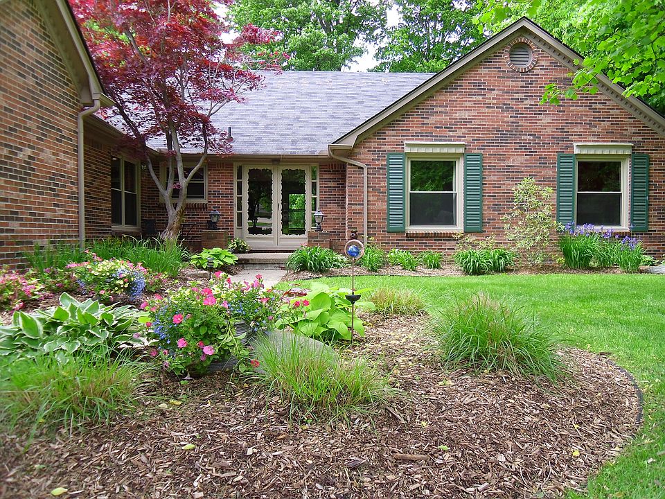 2nd image of 42404 W Waterwheel Ct