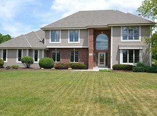 N29W26180 Steeplechase Ct, Pewaukee, WI 53072