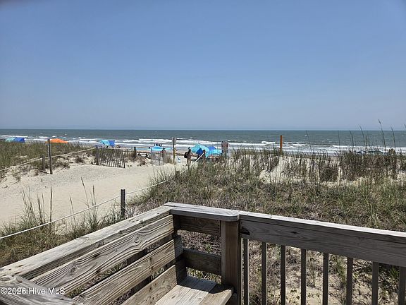 4th image of 501 W Beach Drive