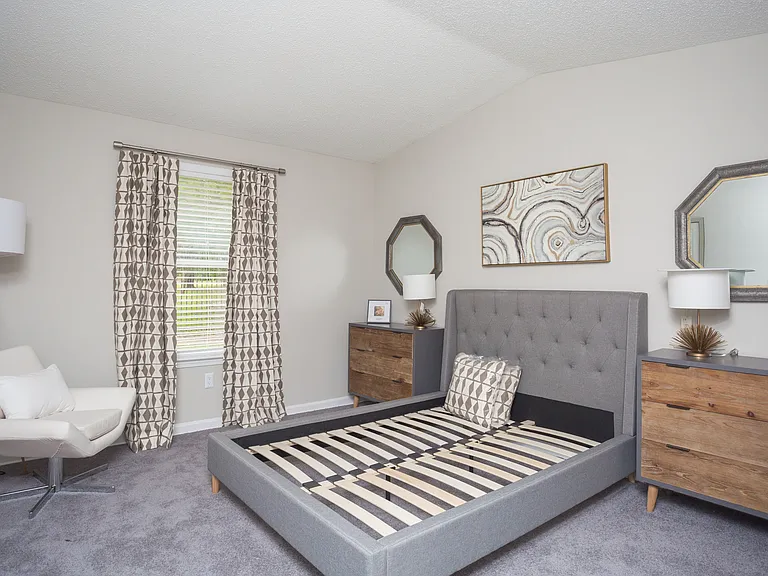 City Park Apartments — Photo 9