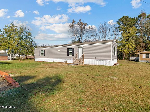 3rd image of 207 Patrick Alan Ln