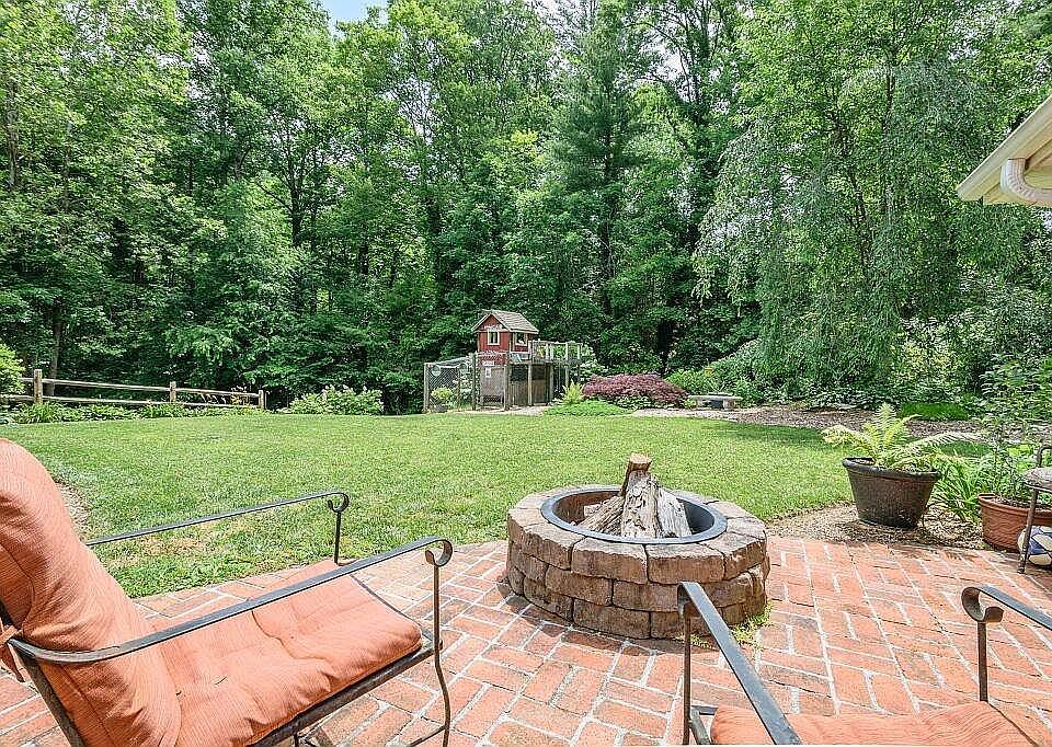 74 Lands End Dr, Hendersonville, NC 28791 Zillow