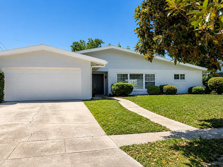 345 Gilbert Rd — Photo 1