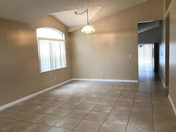 3rd image of 12773 Maribou Cir