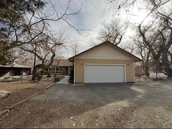 4th image of 5745 Reno Hwy