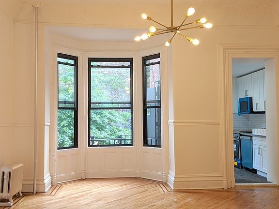 2nd image of 280 Lafayette Ave APT 2