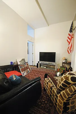 Rented by Bold New York | media 20