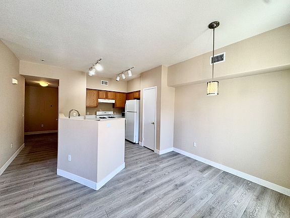 4th image of 9303 Gilcrease Ave Unit 1181