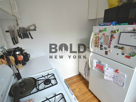 5th image of 146 E 78th St APT 4A