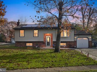 1602 Pin Oak Rd, Williamstown, NJ 08094