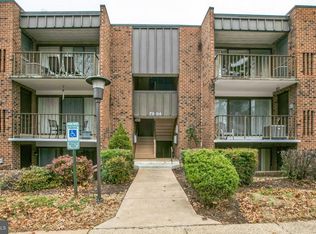7904 Inverton Rd APT 102, Annandale, VA 22003