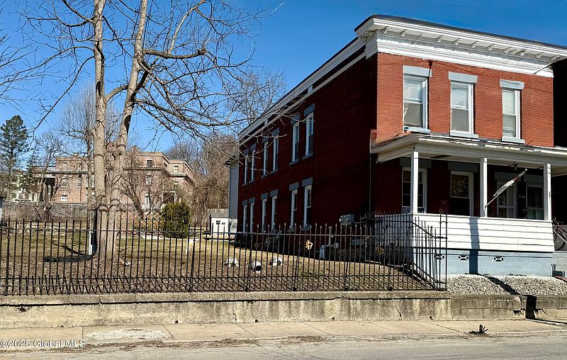 2nd image of 8-81/2 High Street