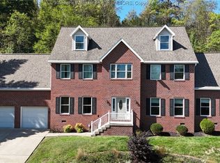 118 McDavid Ln, Charleston, WV 25311