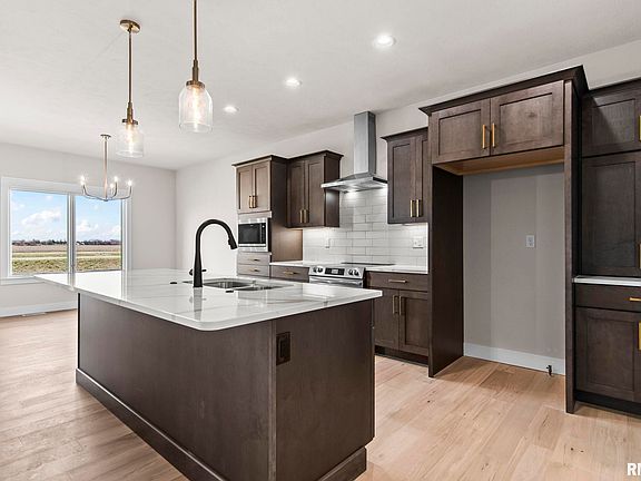 4th image of 5305 Verdant Ln