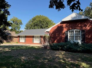 8310 E Brentmoor Ln, Wichita, KS 67206