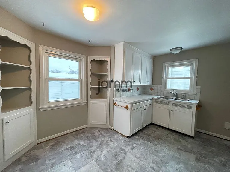 6227 Traymore Ave — Photo 5
