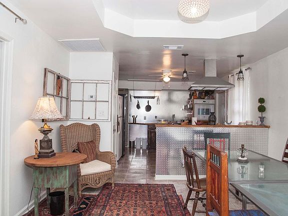 Dining area flows into kitchenlarge open floor plan is great