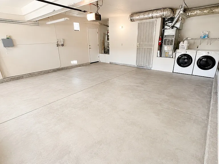 15434 Ficus St — Photo 34
