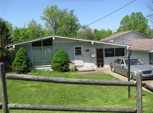 913 Sutherland Dr, Saint Albans, WV 25177