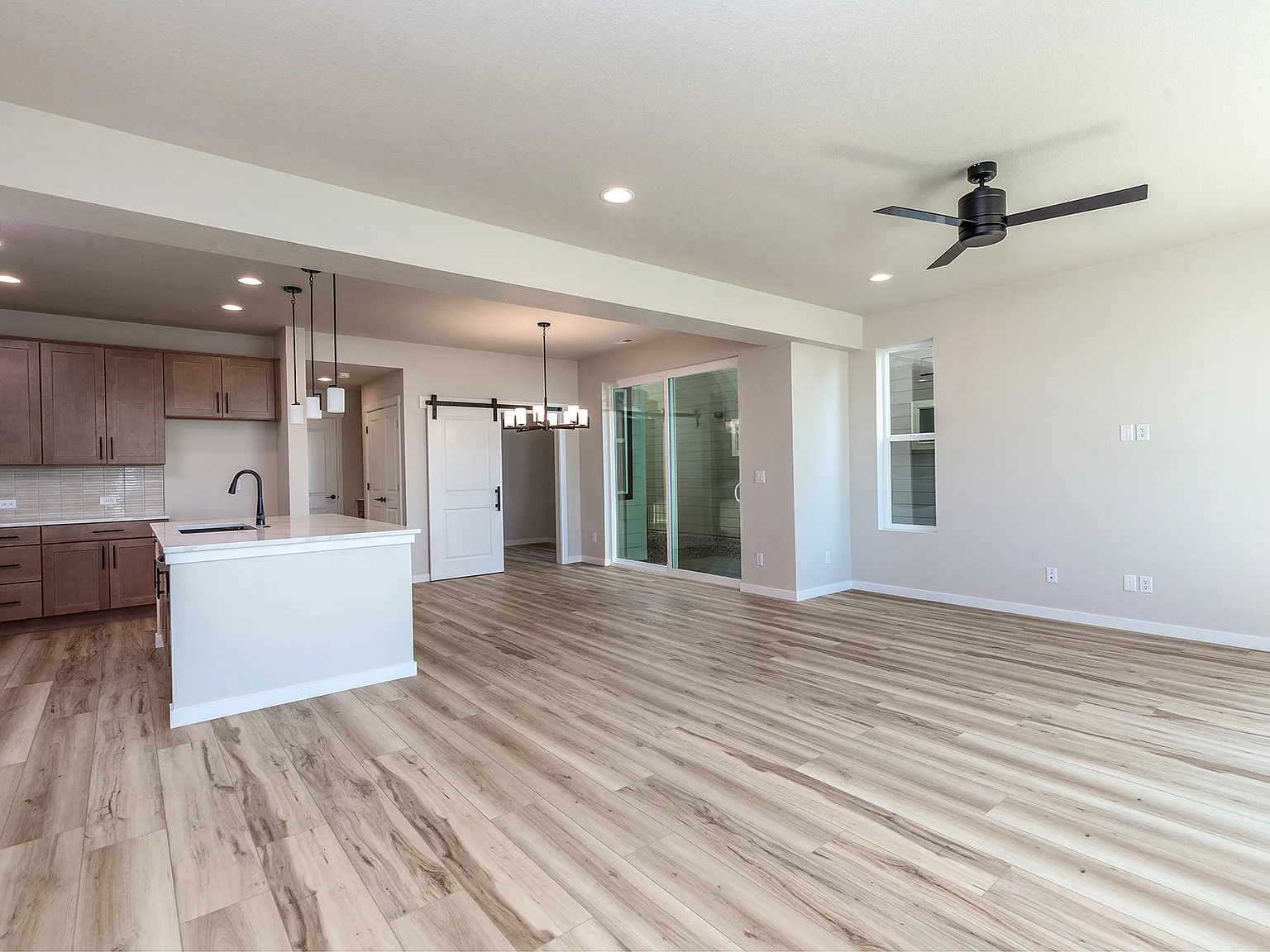 3 bed, 1783 sqft, $2,550 — Photo 3