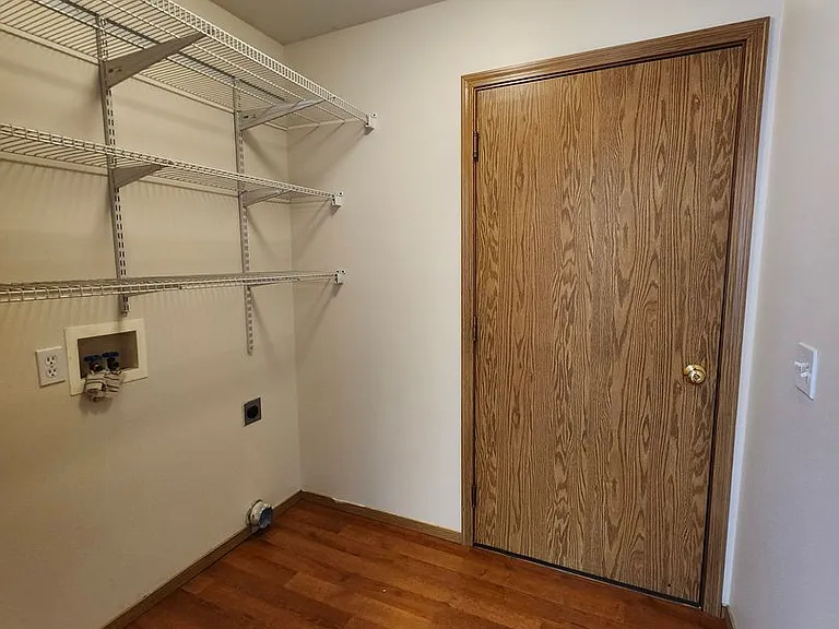 4914 Sinai Dr — Photo 16