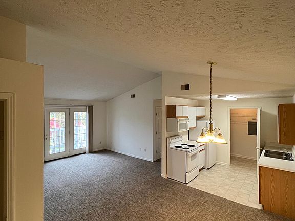 2nd image of 712 Parkers Dr