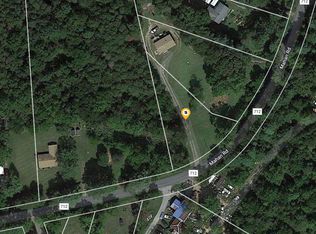 127 Mahan Rd, Farmville, VA 23901