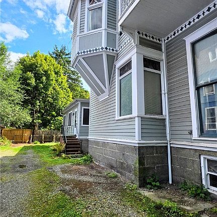 5th image of 315 S Albany St