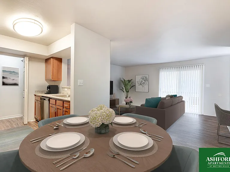 Ashford Apartments at Betton Hills — Photo 8