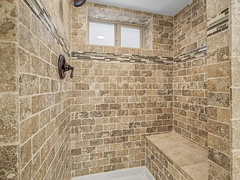 2514 Clermont St — Photo 20
