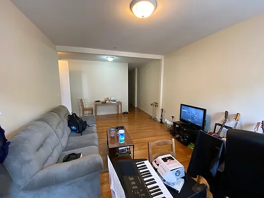 Rented by Mdays Realty | media 6