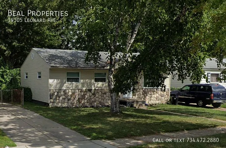 3 bed, 1103 sqft, $1,385 — Photo 1