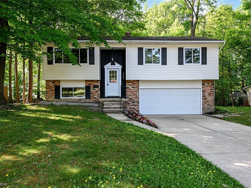 1st image of 1682 Laurel Dr