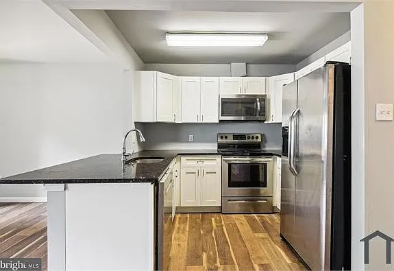 2 bed, $2,095 — Photo 3