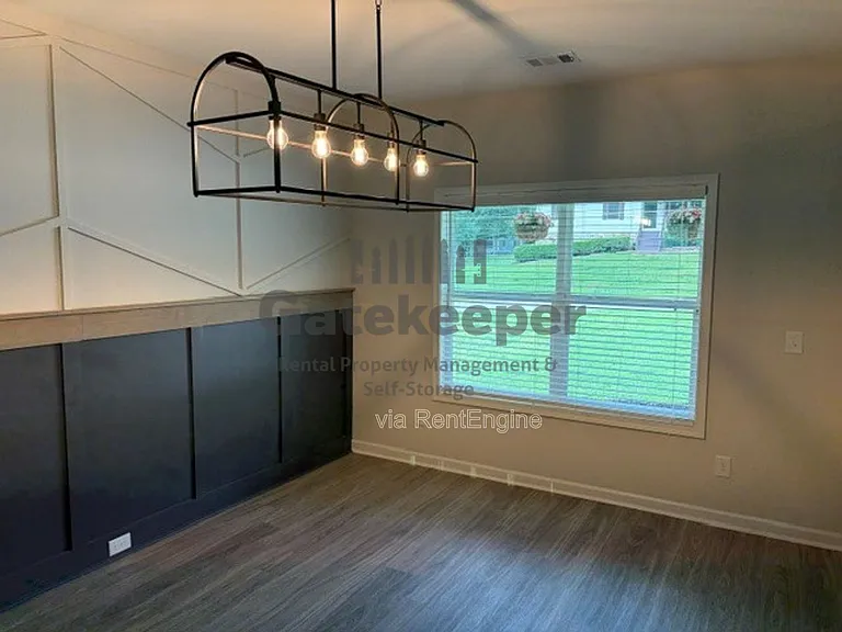 205 Valley View Dr — Photo 9