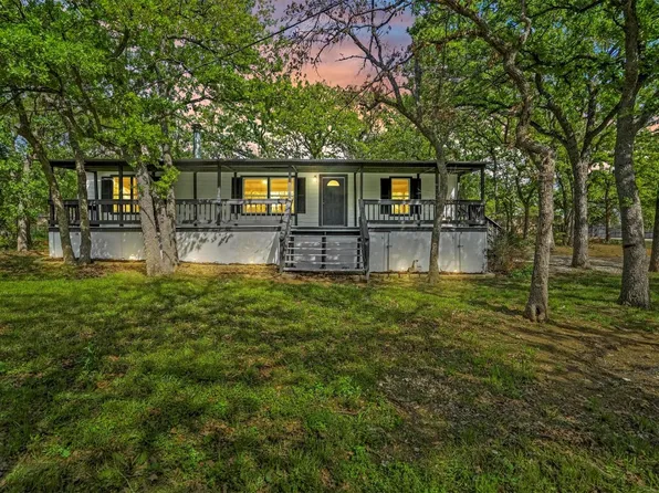 3713 Woodview Dr, Joshua, TX 76058