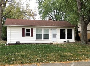 293 5th St, Wheeling, IL 60090