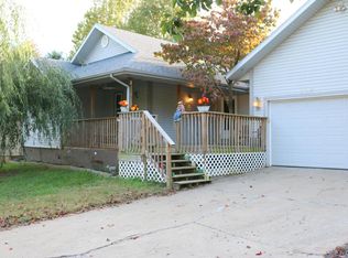 2137 S Todd Ave, Springfield, MO 65807