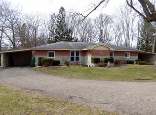 28881 Middle Crossing Rd, Dowagiac, MI 49047