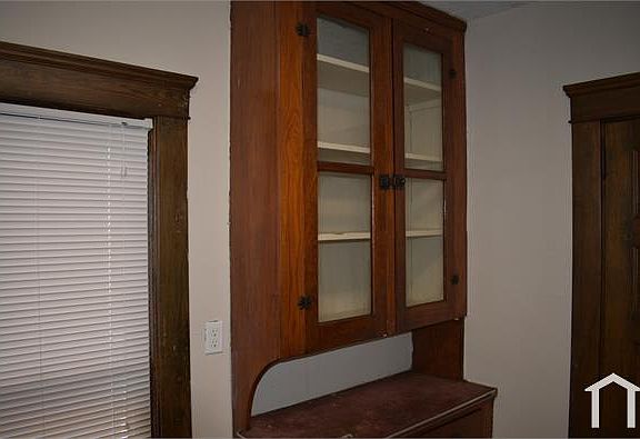 3rd image of 1309 Middle Ave #Up