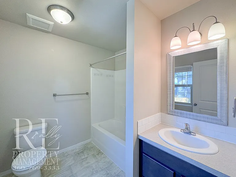 690 SE Olga Cir — Photo 20