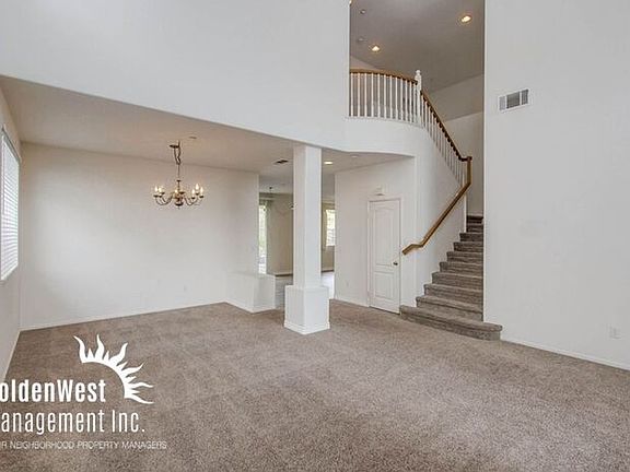 3rd image of 1106 Beachwood Way