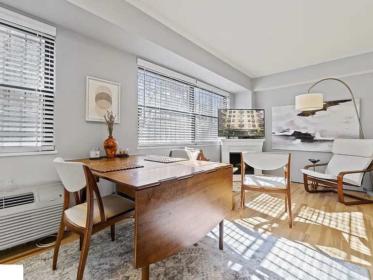 1801 Clydesdale Pl NW #329 — Photo 9