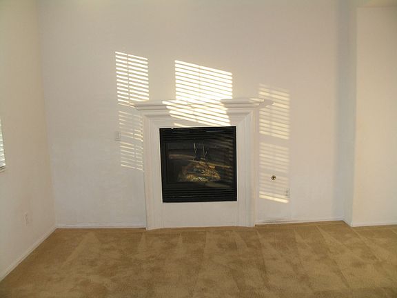 4th image of 26041 Iris Ave Unit B