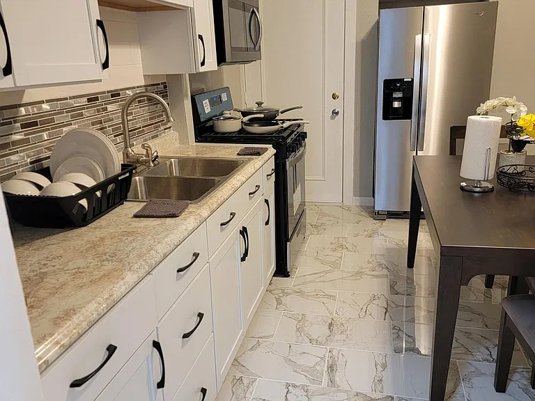2801 Cottage Grove Ave #2 — Photo 2