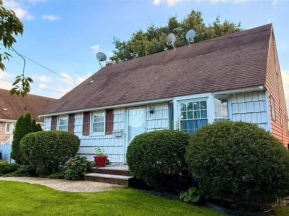 212 Ethel St, Valley Stream, NY 11580