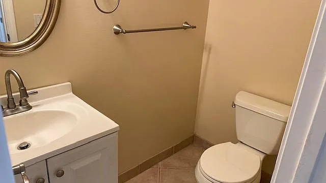 2 bed, 1.5 bath, 1100 sqft, $3,400 — Photo 3