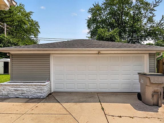 4th image of 5360 N 107th STREET