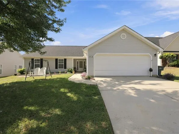 2619 Pepperstone Dr, Graham, NC 27253